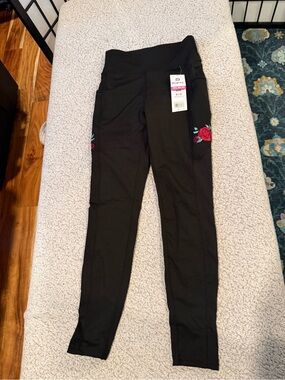 POP Fit Black Leggings with Red Rose Accent